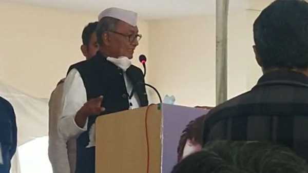 दिग्विजय सिंह ने संघ की तुलना दीमक से की, संघ ऊपर से नहीं दिखता नीचे करता है काम